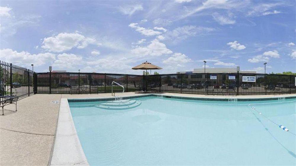 Holiday Inn Express Hotel & Suites Plano West - Frisco By Ihg Buitenkant foto