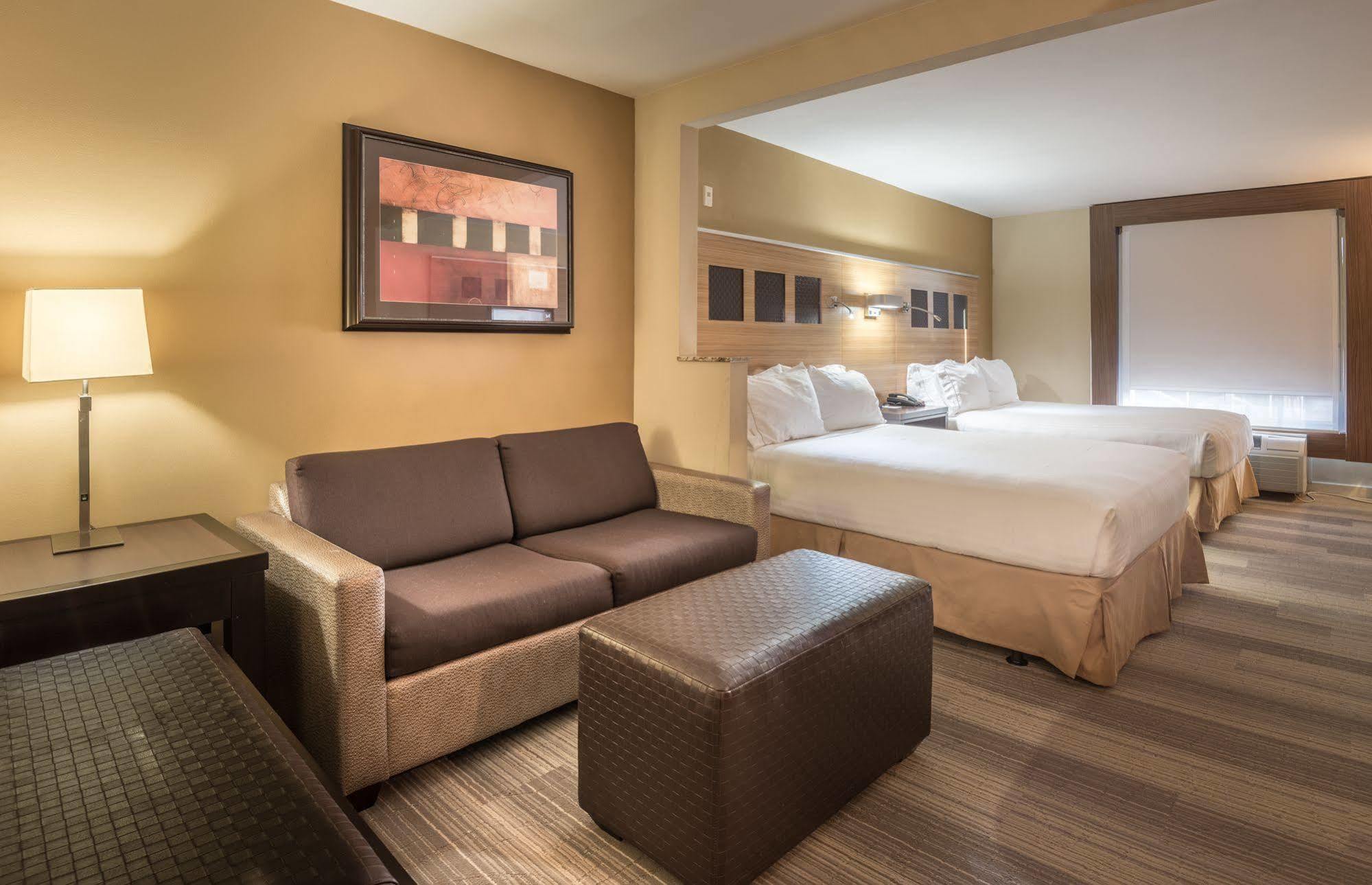 Holiday Inn Express Hotel & Suites Plano West - Frisco By Ihg Buitenkant foto